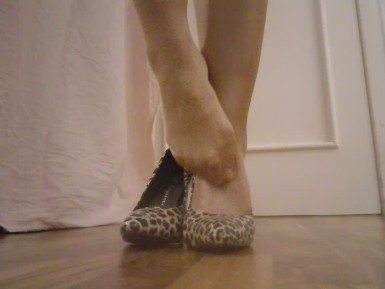 Heels and feet to ....