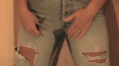 PEE in JEAN